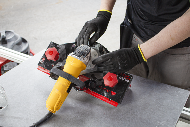 PRO-EDGER bevelling and mitring accessory 4